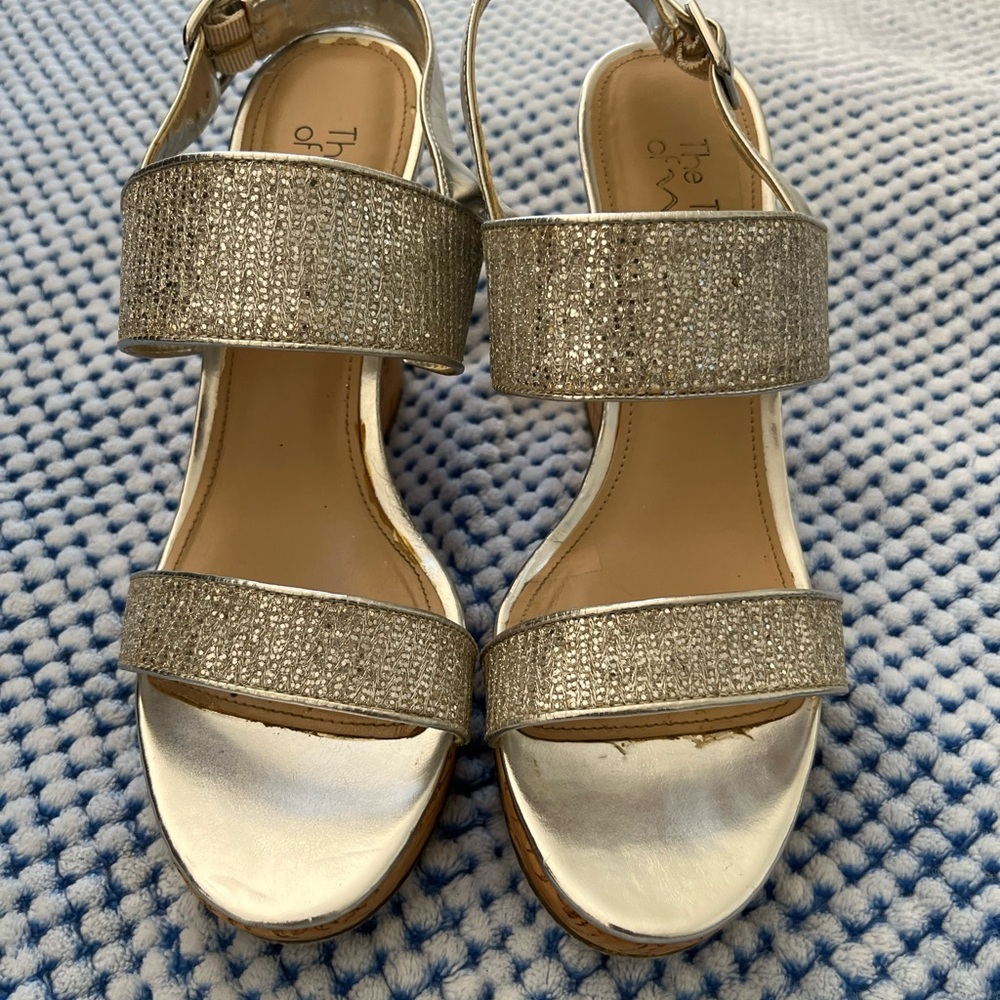 The Touch of Nina Women's Silver Wedge Sandals